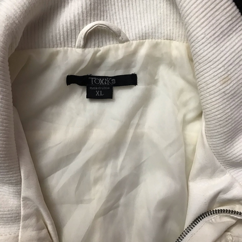 Nice jacket - Picture 4 of 8